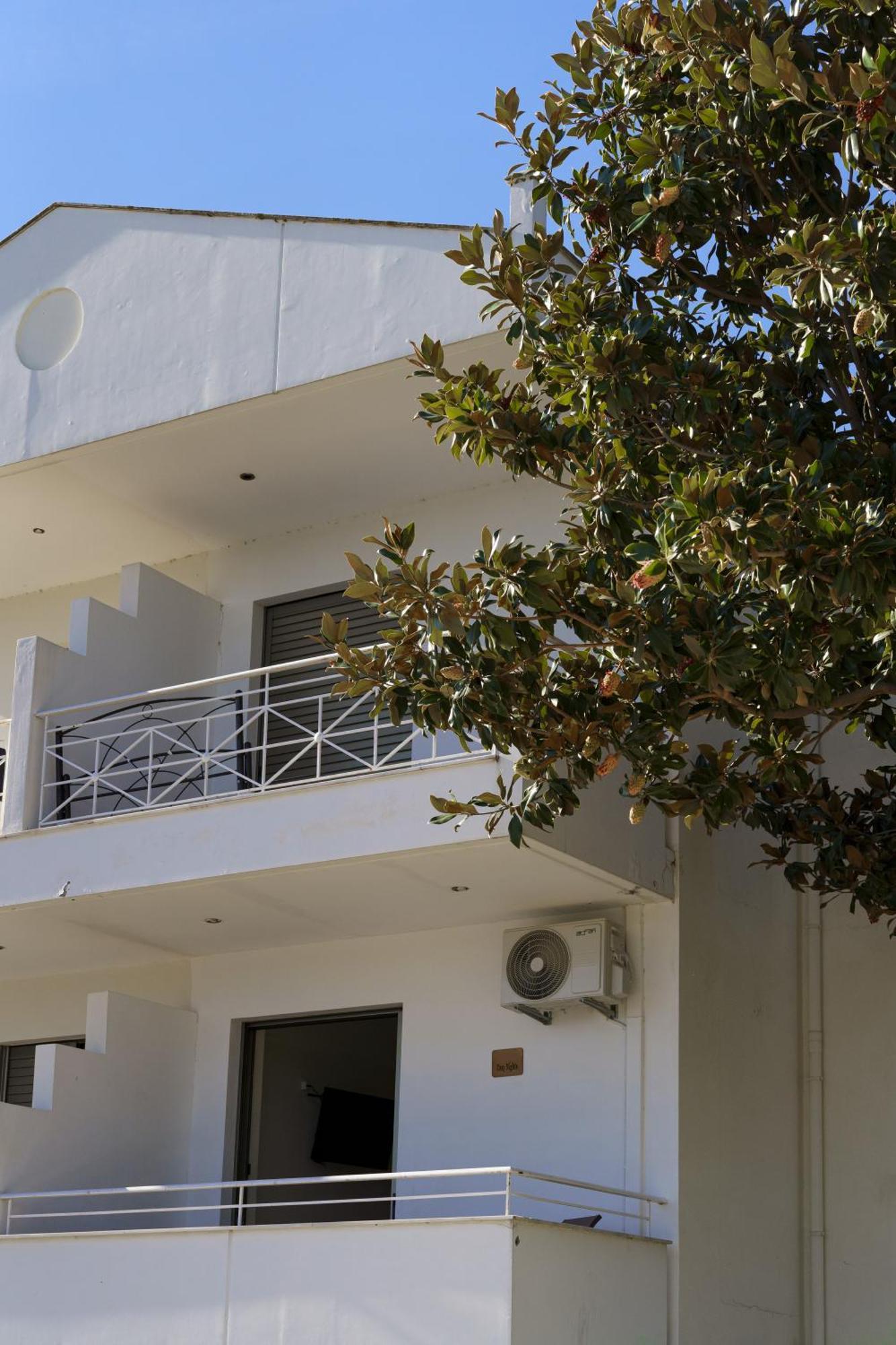 Apartament Cozy Nights Messíni Zewnętrze zdjęcie